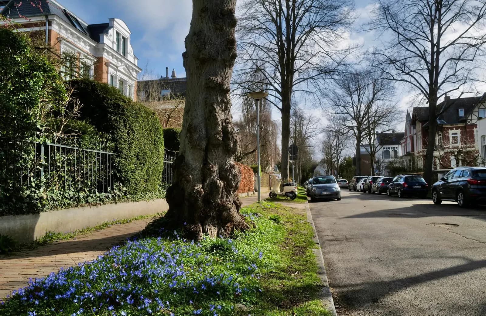 Straßenzug mit Altbauten in Lübeck-St. Jürgen